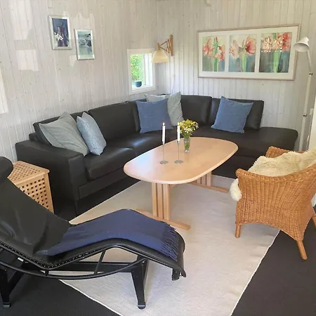 R617-rodvig-stevns-thormodsvej-17 * 勒兹维